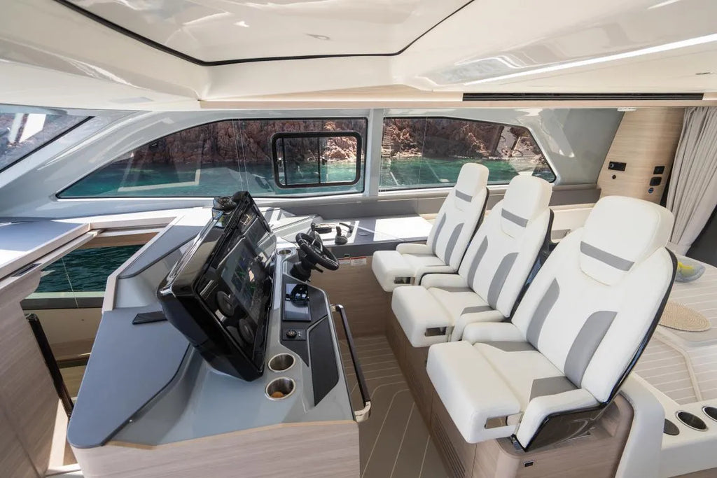 AQUILA 46 COUPE